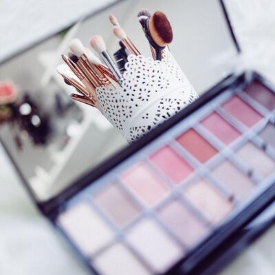 Burcunuzun favori makyaj malzemesi hangisi?