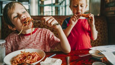 Küçük çocuklarla restorana gitmenin 10 kuralı