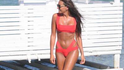 Eda Taşpınar'ın ilginç bikinileri