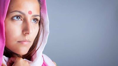 Regl tabularını sessizce protesto etme sanatı