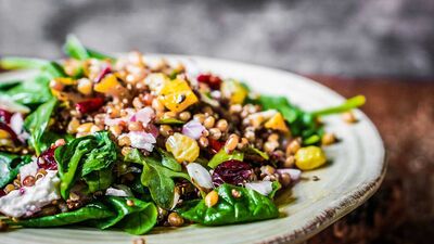 Sonbahara yakışan 10 güz salatası