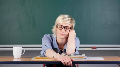 Ya öğretmen içine kapanık biriyse?