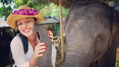 Ezgi Mola ile Mustafa Aksakallı evlendi