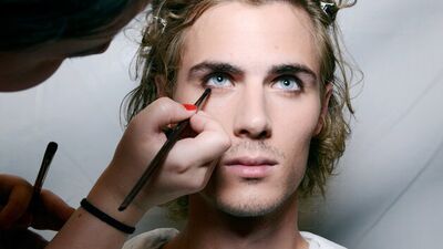 Erkek makyaj artistleri