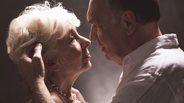 Ne erkeklik ne de kadınlık bitmez!