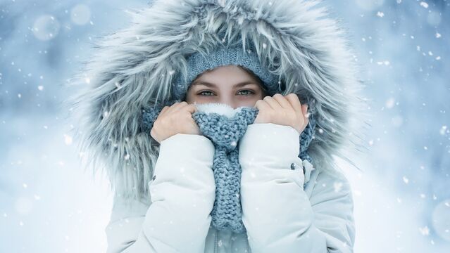 Üşüyen insanların başkalarını ayar eden 9 hali