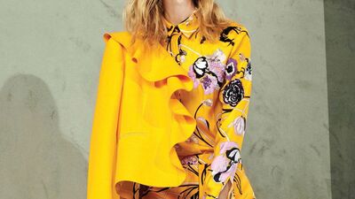 Sarı nasıl giyilmeli?