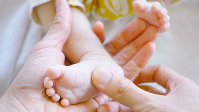 Akupunktur kolik ağrısına iyi gelir mi?