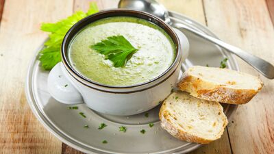 Kerevizli detoks çorbası