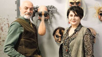 "Bir daha dünyaya gelsek yine tiyatro yapardık"