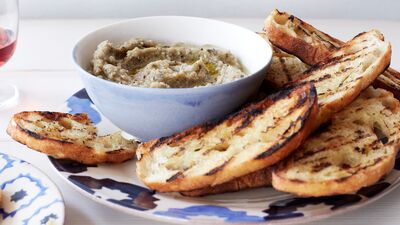 Peynirli patlıcan salatası