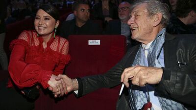 Nurgül Yeşilçay ile Gandalf yan yana