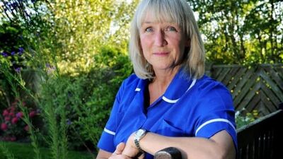 İngiliz ebenin 'göbek bağı' mücadelesi