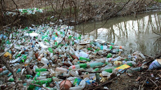 Kullanmayı bırakmanız gereken 8 plastik ürün