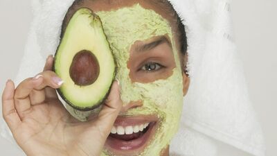 5 farklı avokado yüz maskesi tarifi