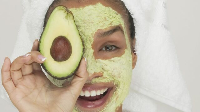 5 farklı avokado yüz maskesi tarifi