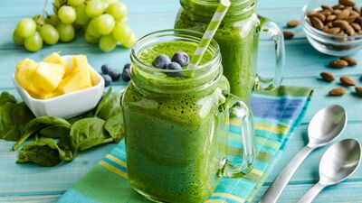 İftar sonrası tatlı yerine yeşil meyve suyu için!