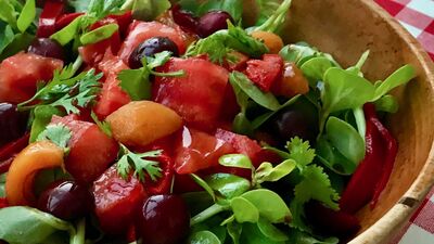 Meyveli semizotu salatası