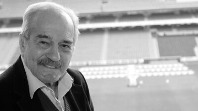 Fikret Hakan hayatını kaybetti!