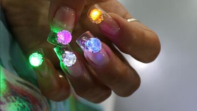 Yeni trend: LED tırnaklar