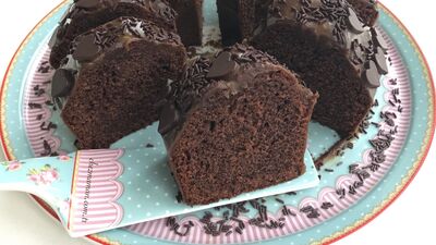 Çikolata soslu kahveli kek