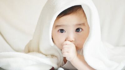 Emzik mi parmak mı?