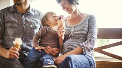 Çocukluğuna dönen anne babalar