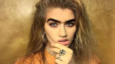 Güzellik trendi: Gür kaşlar