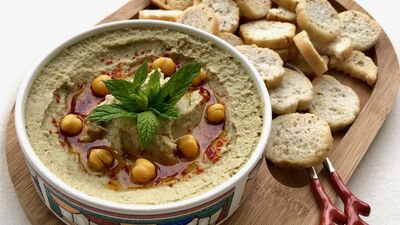 Avokadolu humus