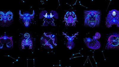 Ay, Kova burcunda dolaşıyor