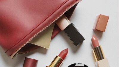  Makyaj malzemeleri nasıl taşınmalı?