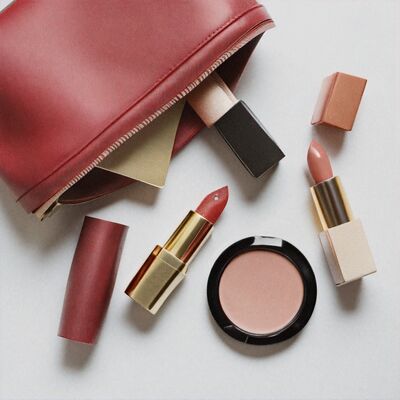 Makyaj malzemeleri nasıl taşınmalı?