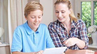 Ergenlik dönemindeki ilişkiler çok önemli