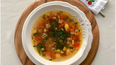 Tavuklu karnabahar çorbası