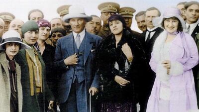 Seçme ve seçilme hakkımız kutlu olsun!