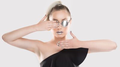 Kendin yap: Metalik ruj