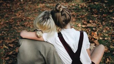 İlişkilerimizle biziz