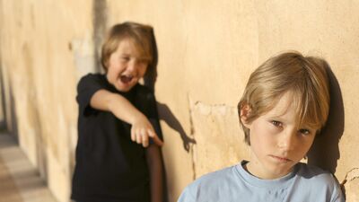 Ebeveynler için zorbalarla baş etme rehberi