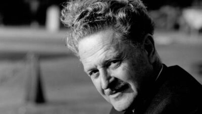 Nazım Hikmet'in şiirleri Kadıköy sokaklarında