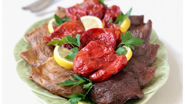 Antep usulü zeytinyağlı karışık kuru dolma