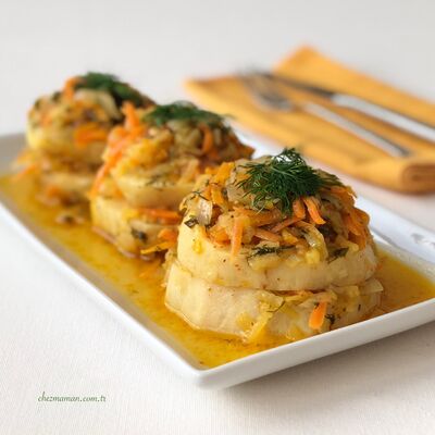 Elmalı zerdeçallı zeytinyağlı kereviz yemeği 