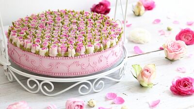 Çiçek açan pastalar