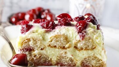 Çocukluğumuzun lezzeti: Muhallebili bisküvi pastası