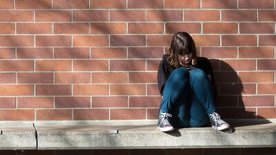 Sosyal medya bağımlılığı, özellikle kızların sağlığını kötü etkiliyor