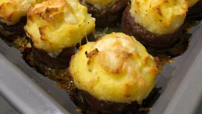 Fırında köfte çanağında muskatlı zerdeçallı patates