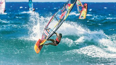 Sörf sporcusu Lena Erdil'le Portekiz'deki yarışlar öncesinde buluştuk