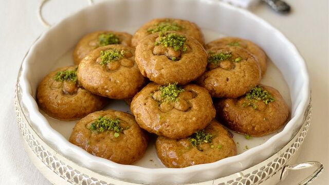 Cevizli tarçınlı bayram tatlısı