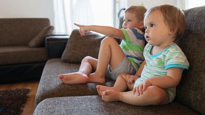 TV izleyen bebekte beyin gelişimi