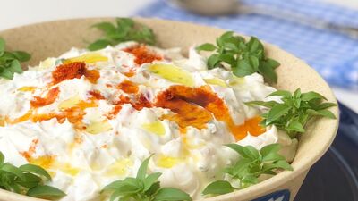 Süzme yoğurtlu meze