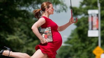 Anne adaylarının dansı